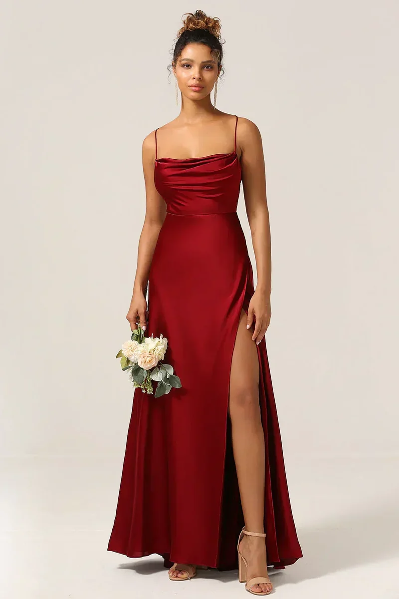 Elegantes Maxikleid Aus Satin