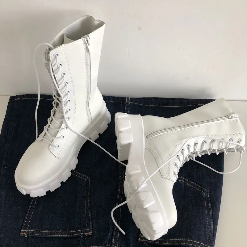 Knöchelhohe Stiefel