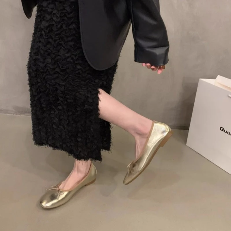 Damen Ballerinas mit funkelnder Metallic-Oberfläche und zartem Schleifendesign