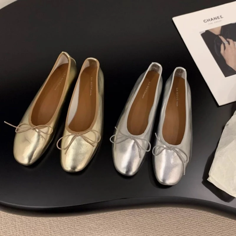 Damen Ballerinas mit funkelnder Metallic-Oberfläche und zartem Schleifendesign