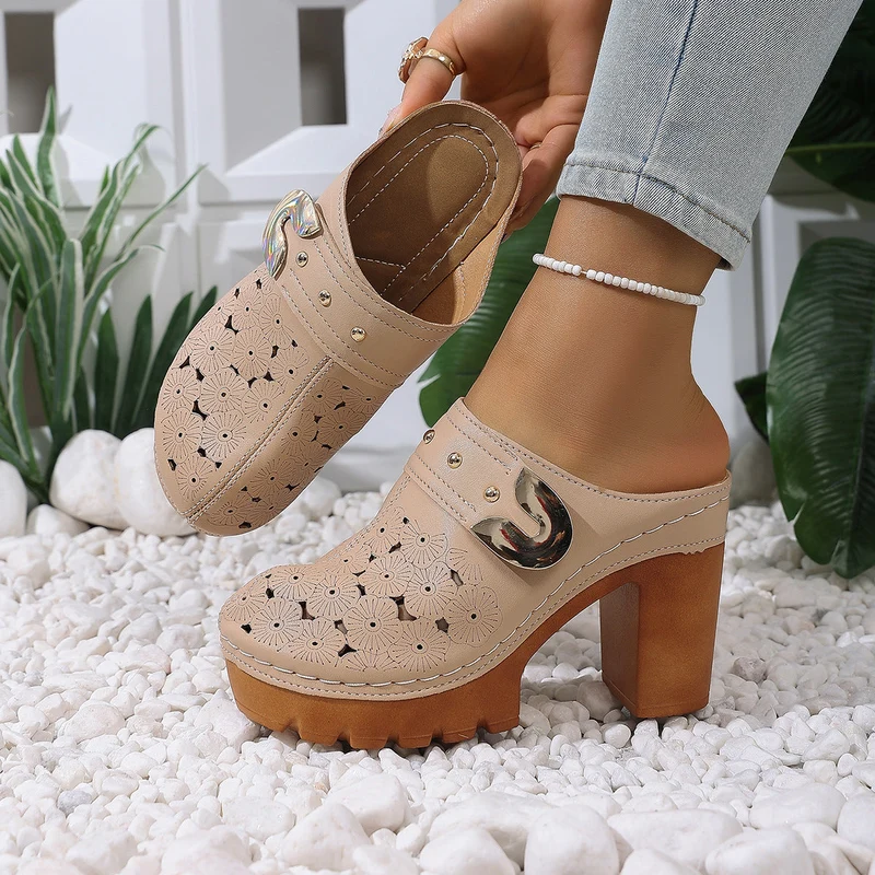 Damen modische Clogs mit perforiertem Design und elegantem Blockabsatz