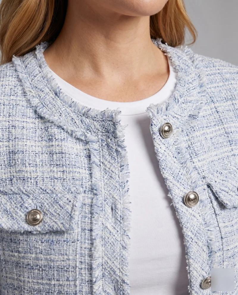 Damen Kurze Tweedjacke mit eleganten Knopfdetails und praktischen Taschen