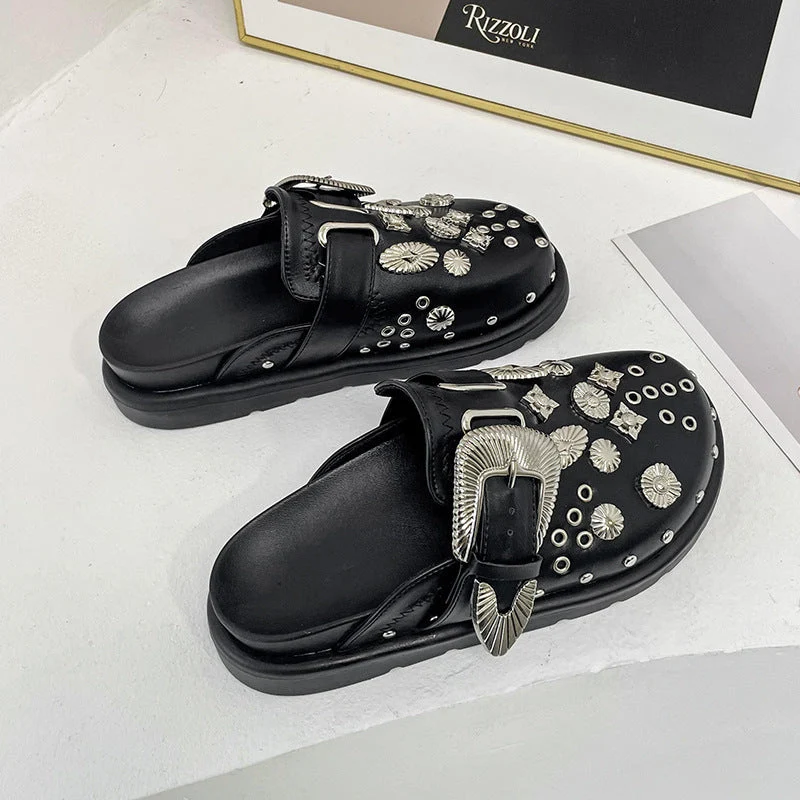 Damen nan verzierte Schlupf-Clogs mit metallischen Conchos, großer Zierschnalle und ergonomischem Fußbett