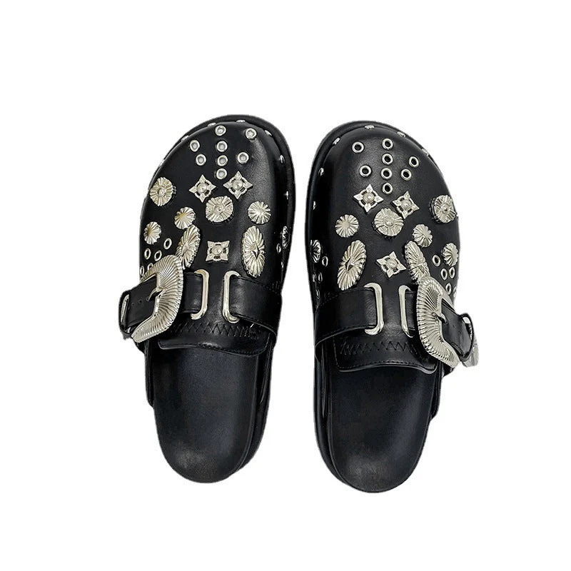 Damen nan verzierte Schlupf-Clogs mit metallischen Conchos, großer Zierschnalle und ergonomischem Fußbett
