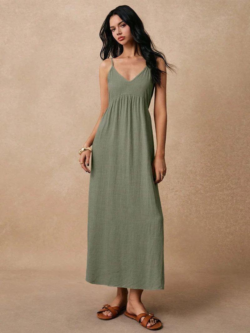 Damen Maxikleid mit feinen Spaghettiträgern und leichtem, atmungsaktivem Material Nord Taschen
