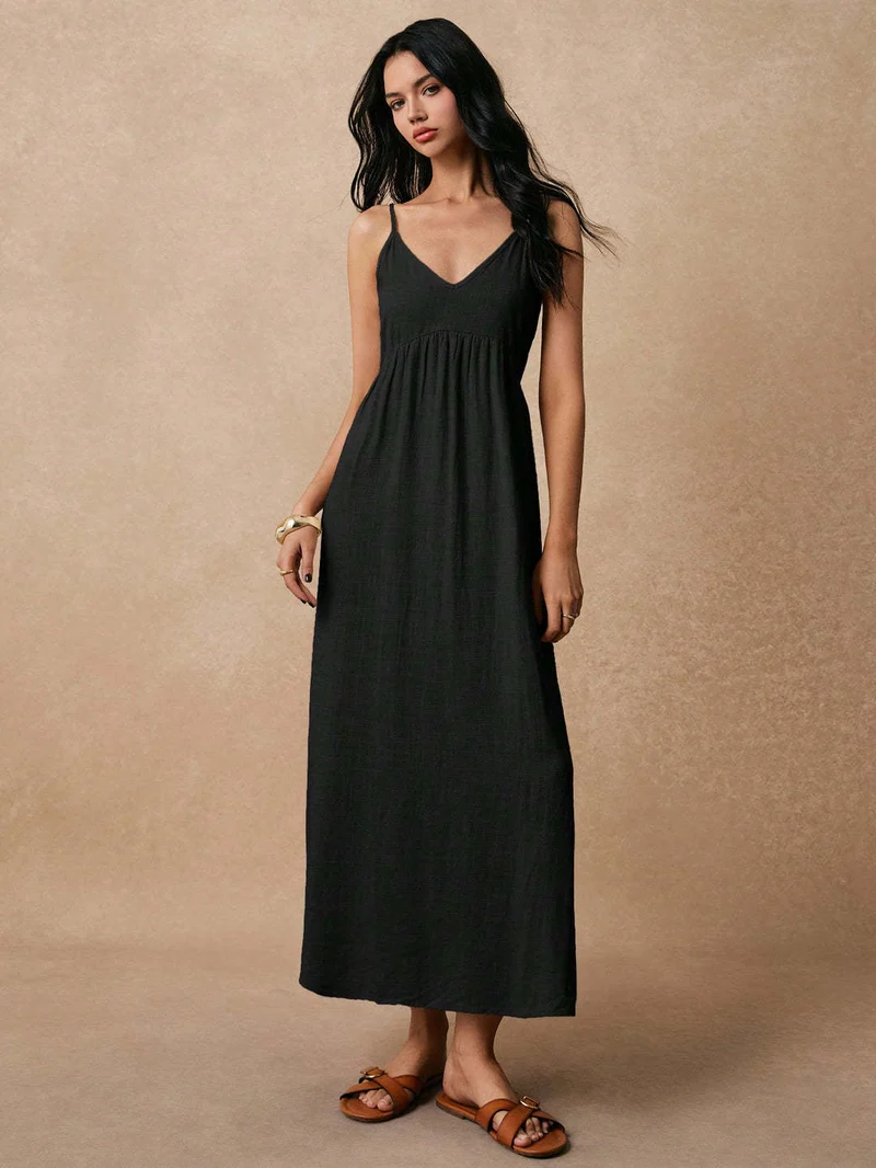 Damen Maxikleid mit feinen Spaghettiträgern und leichtem, atmungsaktivem Material Nord Taschen