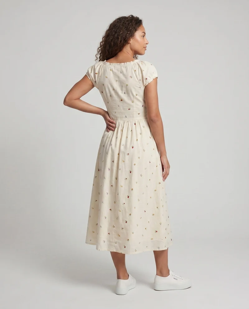 Damen Maxikleid mit verspielten Rüschendetails und floralem Muster