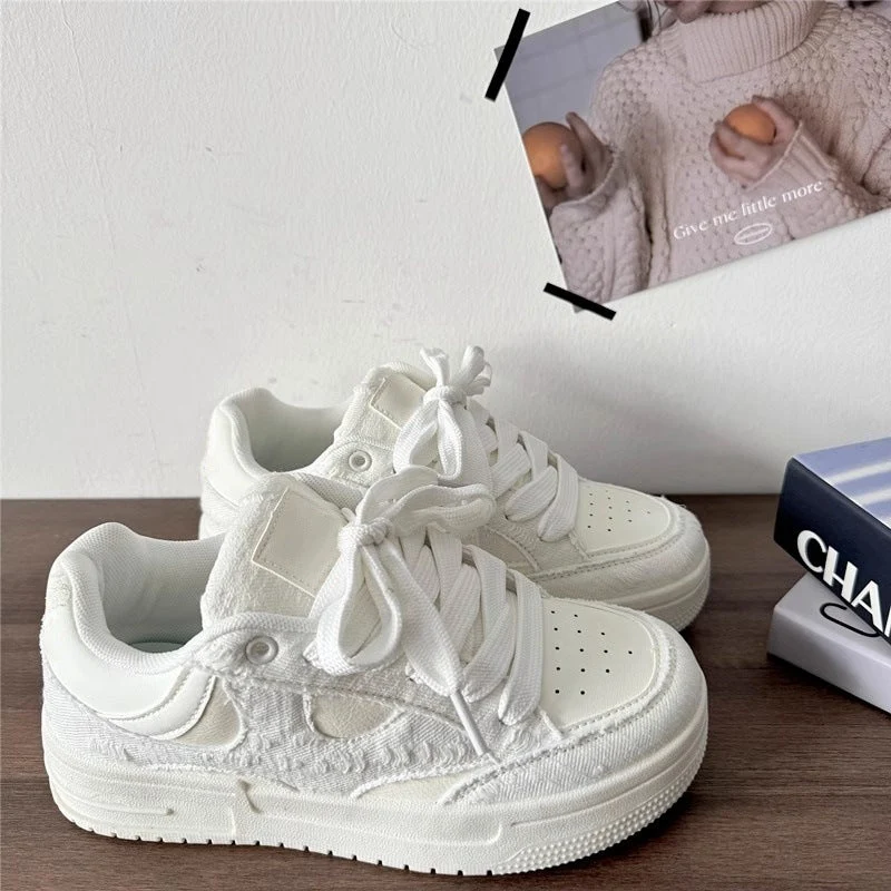 Damen Sneakers mit texturiertem Obermaterial und dämpfender Sohle