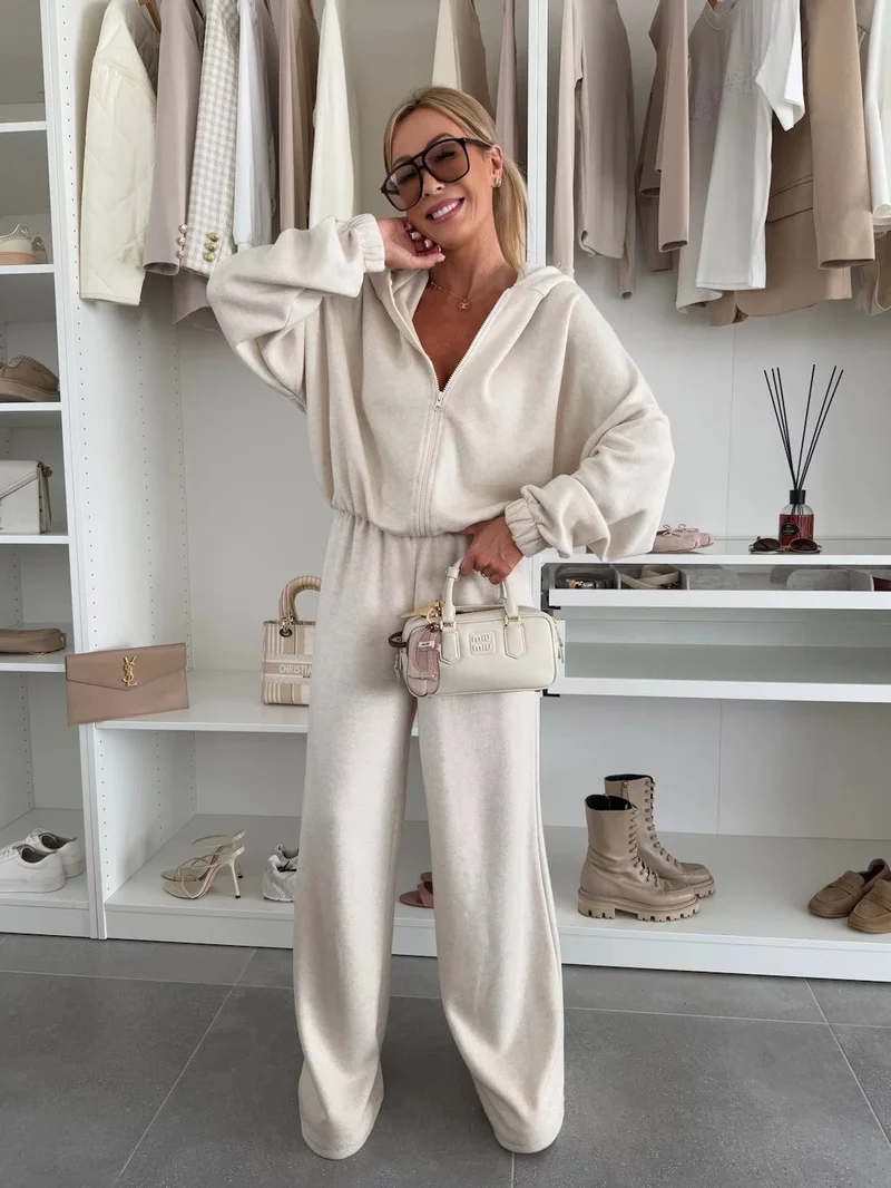 Damen Loungewear-Anzug aus weichem Fleece mit Kapuze und weitem Schnitt Nord Taschen