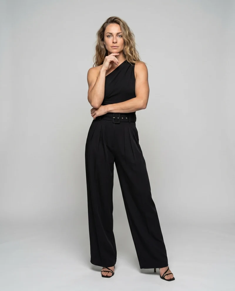 Damen Eleganter Jumpsuit mit asymmetrischem Ausschnitt und breitem Hosenbein Nord Taschen