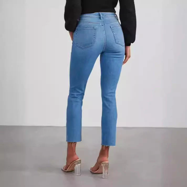 Damen zeitlose Jeans im modernen Schnitt mit cropped Bein