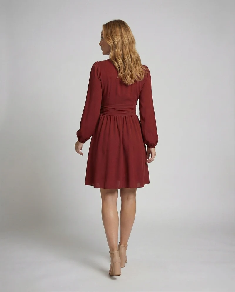 Damen Kleid mit Ballonärmeln und Beinschlitz