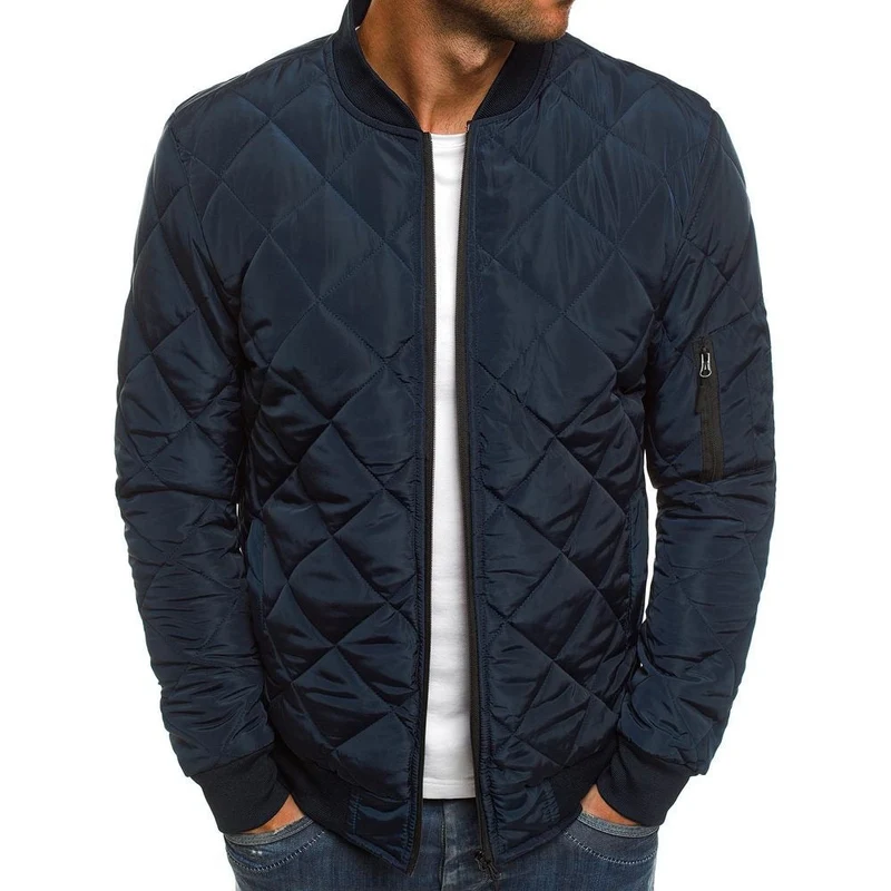 Herren Steppjacke mit hohem Kragen und praktischen Reißverschlusstaschen