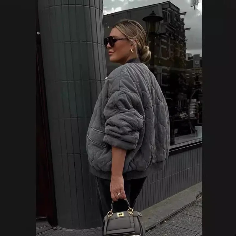 Damen gesteppte Oversized-Bomberjacke mit weichem Futter und luxuriösem Schnitt