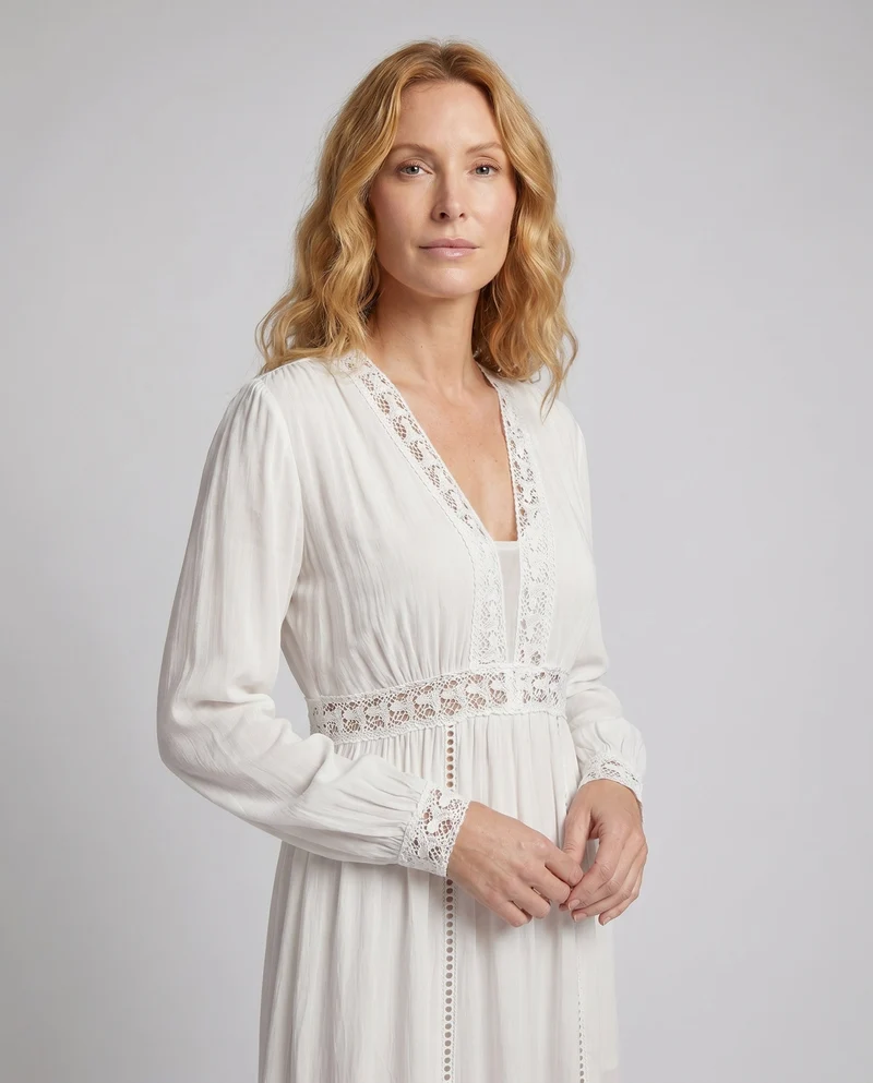 Damen Maxikleid mit elegantem Lochmuster und voluminösen Ärmeln Nord Taschen