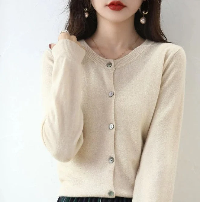Dünne strickjacke für den frühling