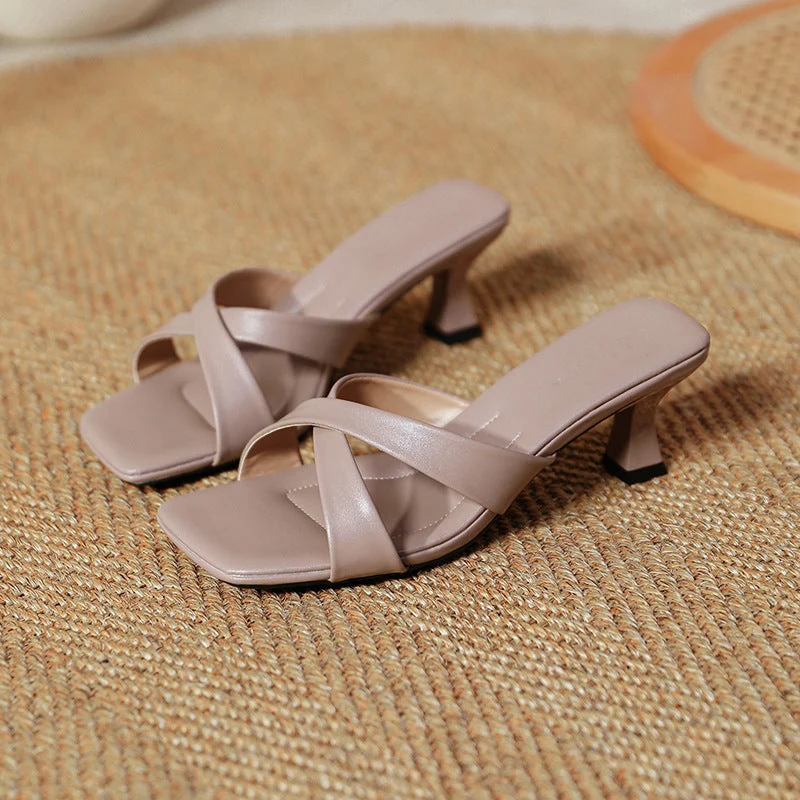 Damen Sandalen mit elegantem Blockabsatz und geschmackvollem Kreuzriemen