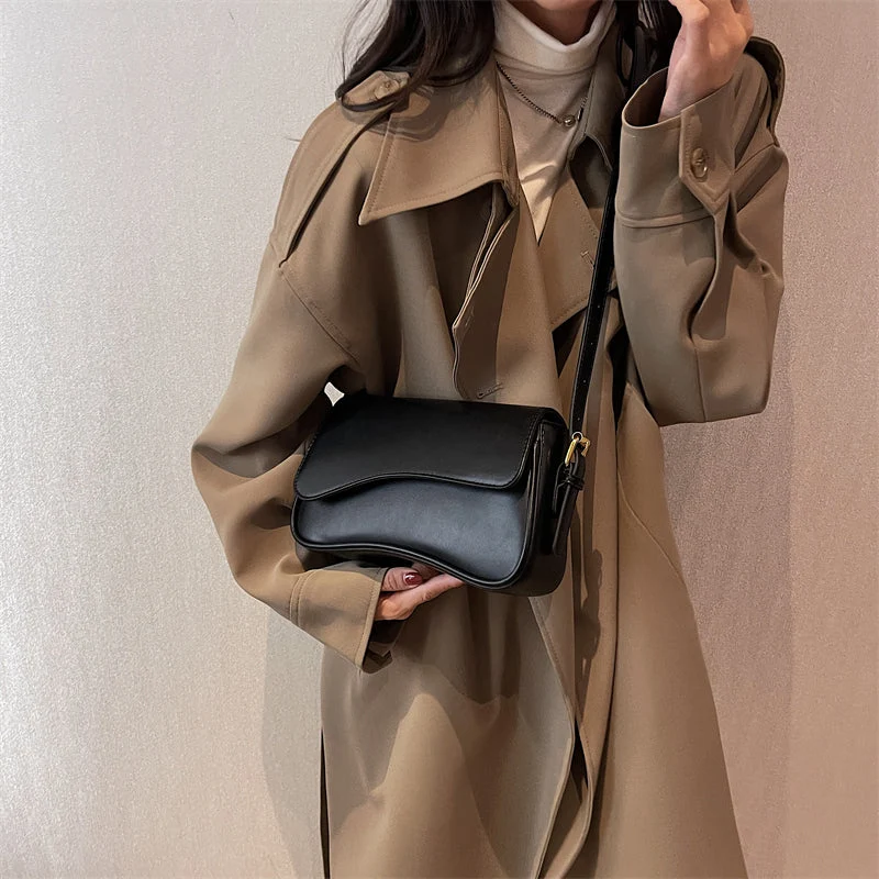 Vintage Leder Crossbody-Taschen Kleine Umhängetasche Stilvolle Armpit Handtaschen und Geldbörsen