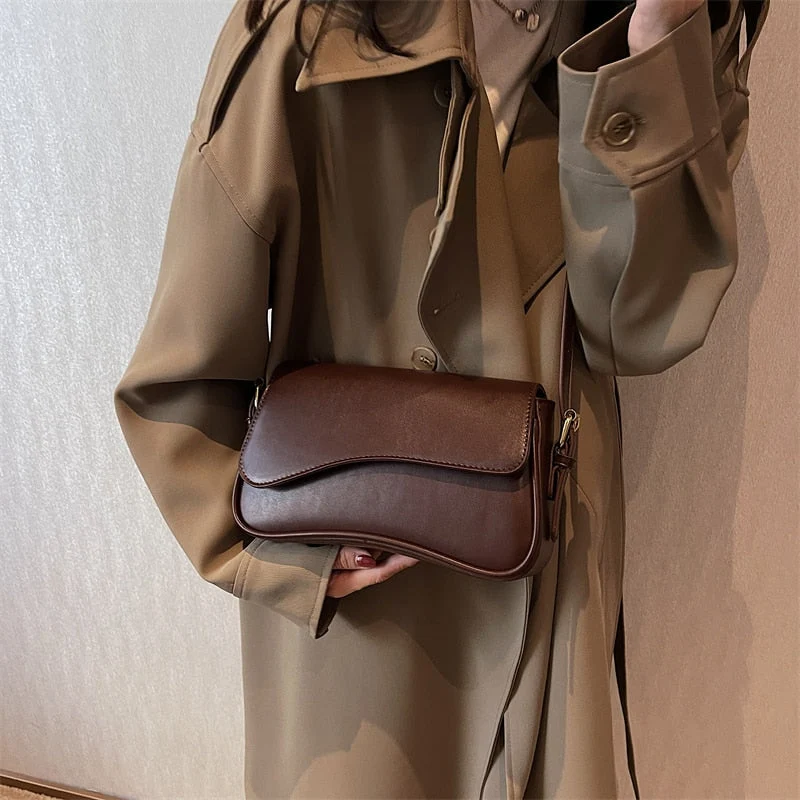 Vintage Leder Crossbody-Taschen Kleine Umhängetasche Stilvolle Armpit Handtaschen und Geldbörsen