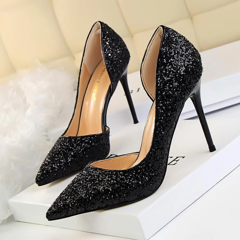 Elegante Glitzernde Nadelabsätze