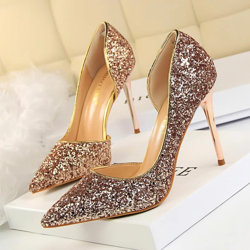 Elegante Glitzernde Nadelabsätze