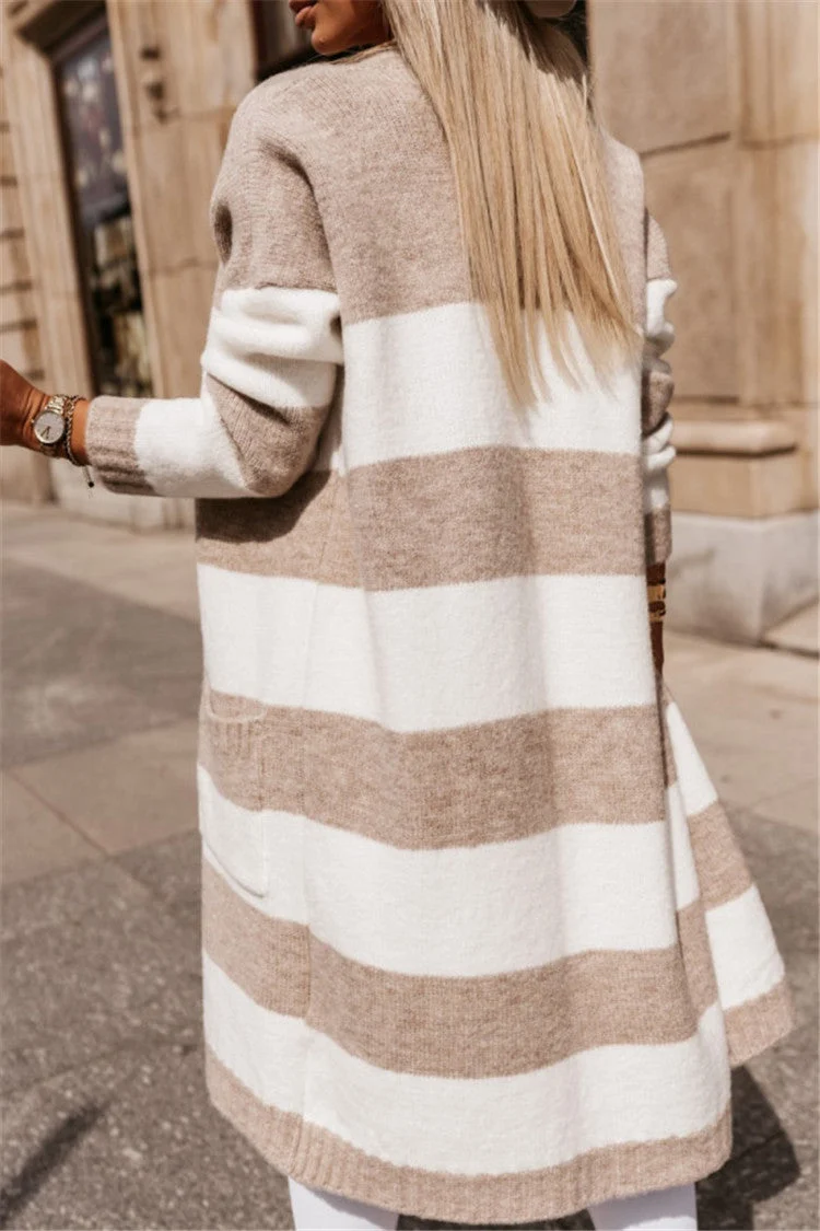 Bunte karierte Strickjacke für Herbst und Winter