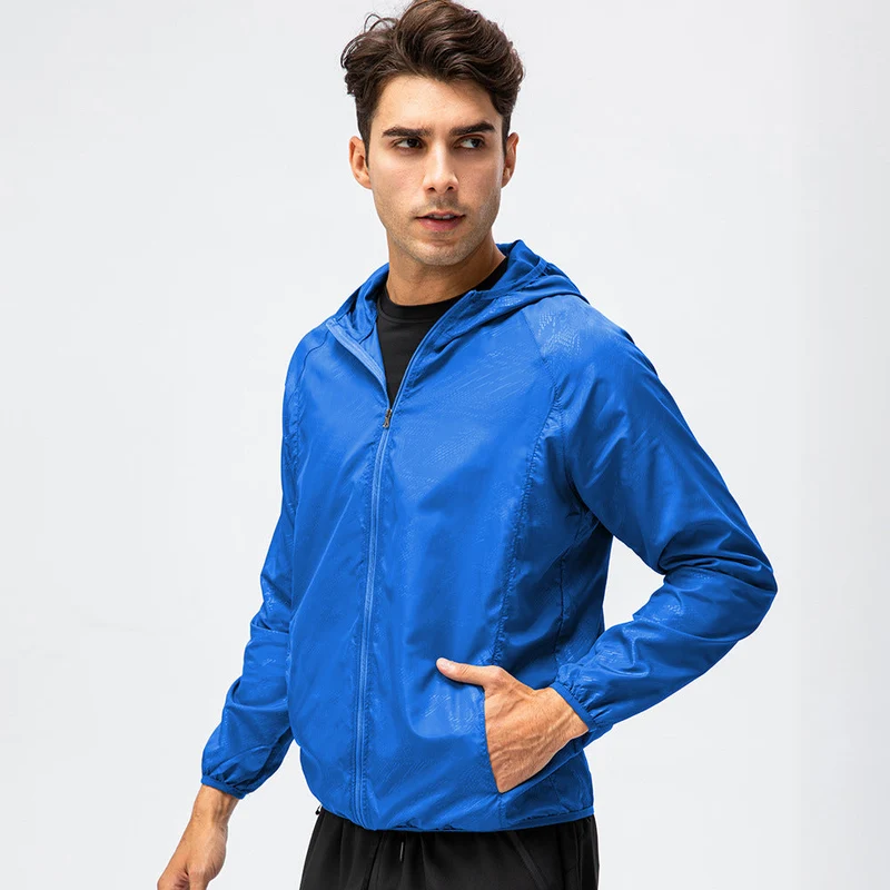 Herren leichte Laufjacke mit atmungsaktiven Eigenschaften und reflektierendem Design