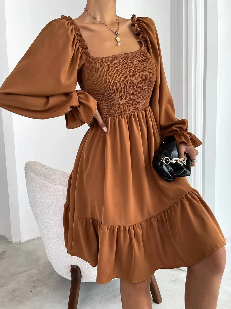 Damen Luftiges Minikleid mit Puffärmeln und Rüschendetails Nord Taschen