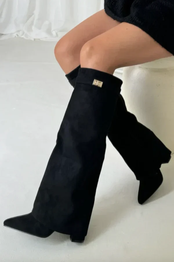 Hochwertige kniehohe Stiefel aus Wildleder