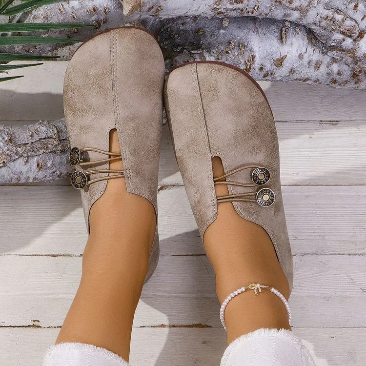 Damen komfortable Slipper mit modischen Knopfdetails