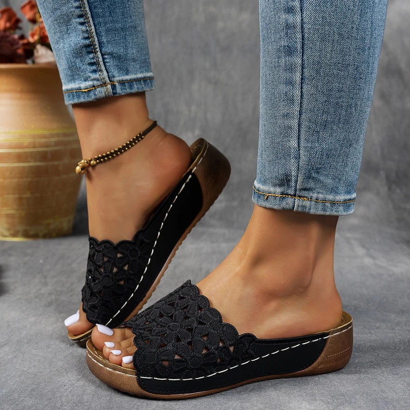 Damen Open-Toe Pantoletten mit luftiger Häkeloptik