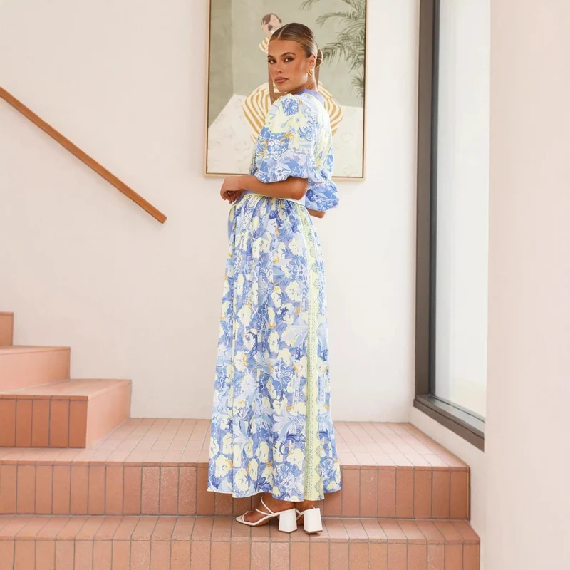 Damen Maxikleid mit floralem Knopfleisten-Design und tailliertem Gürtel