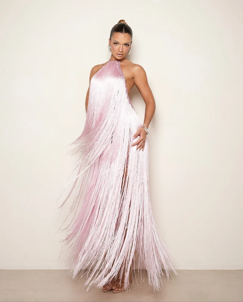 Damen Fransen Maxikleid mit hochgeschlossenem Design und schimmernden Effekten