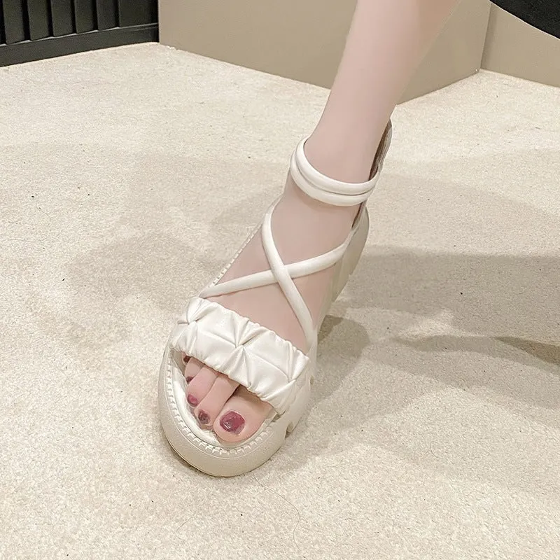 Damen modische Keilsandalen mit raffiniertem Riemendesign