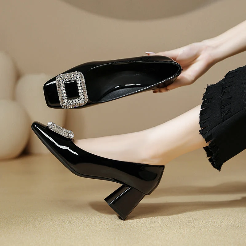 Damen Elegante Pumps mit funkelndem Schmuckdetail und komfortablem Blockabsatz Nord Taschen