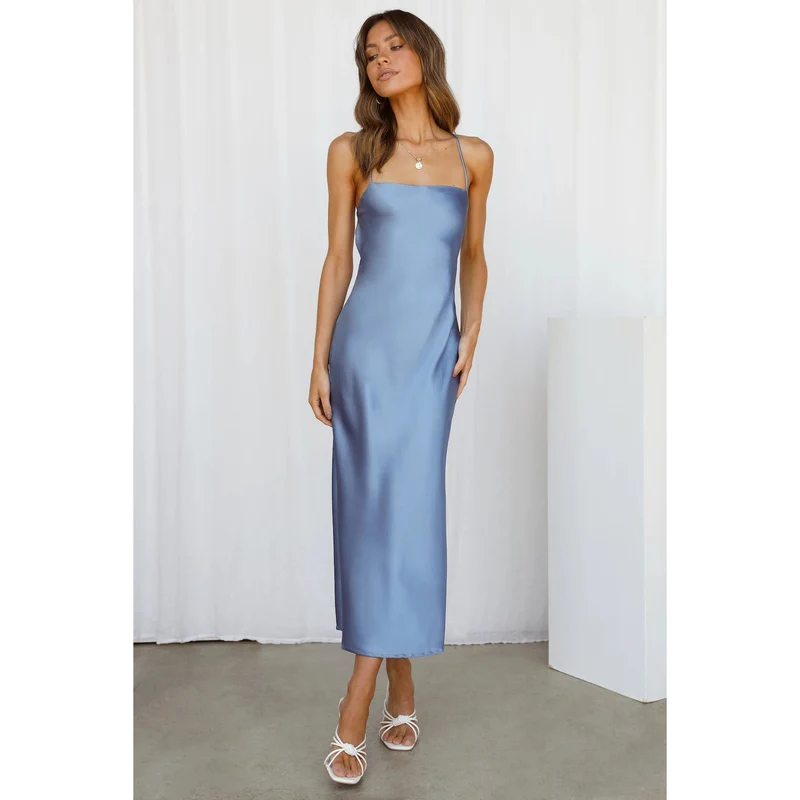 Damen Satin Maxikleid mit Spaghetti-Trägern und elegantem Schnitt Nord Taschen