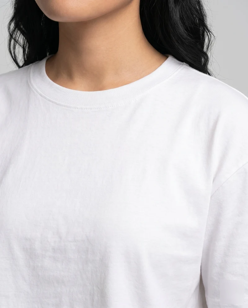 Damen cropped T-Shirt mit weit geschnittenen Ärmeln und modernem Ausschnitt
