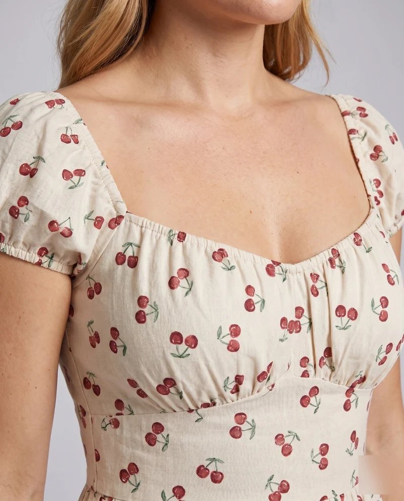 Damen Langarm Maxikleid mit floralem Design und schwingendem Rock