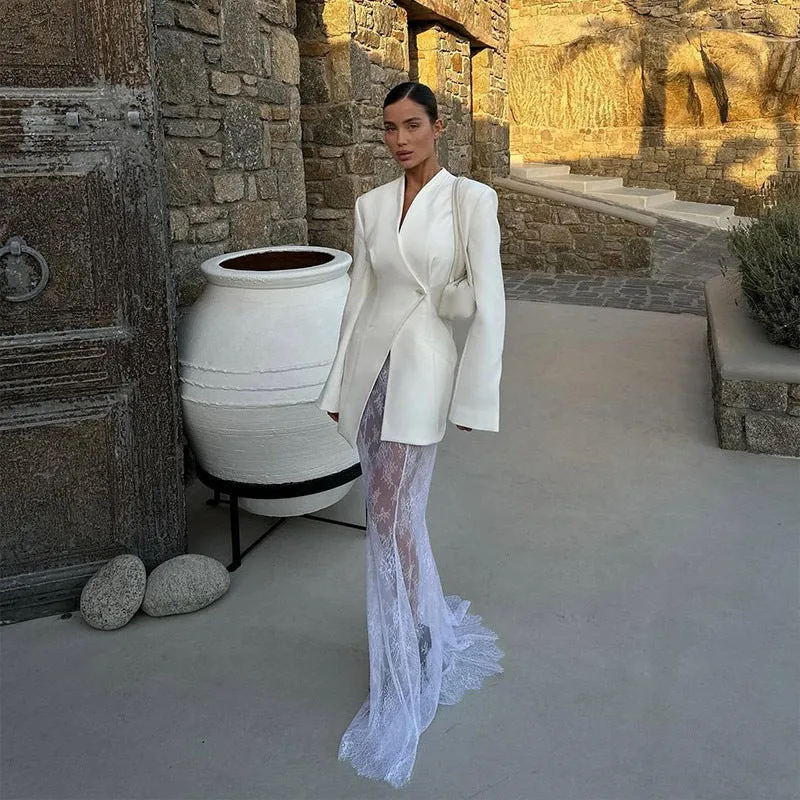 Damen Blazer-Kleid mit raffinierten Spitzenakzenten