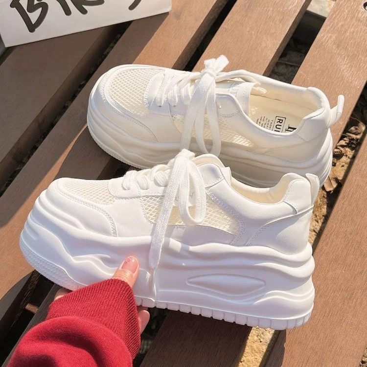 Damen Plateau-Sneaker mit atmungsaktivem Netzmaterial und innovativer Laufsohle