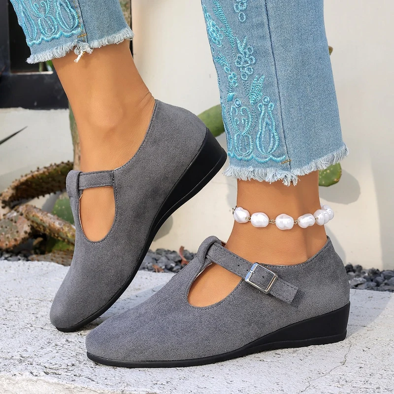 Damen Halbschuhe mit elegantem Riemendesign