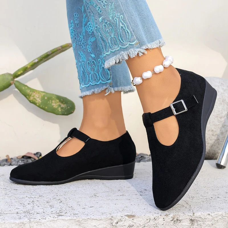 Damen Halbschuhe mit elegantem Riemendesign