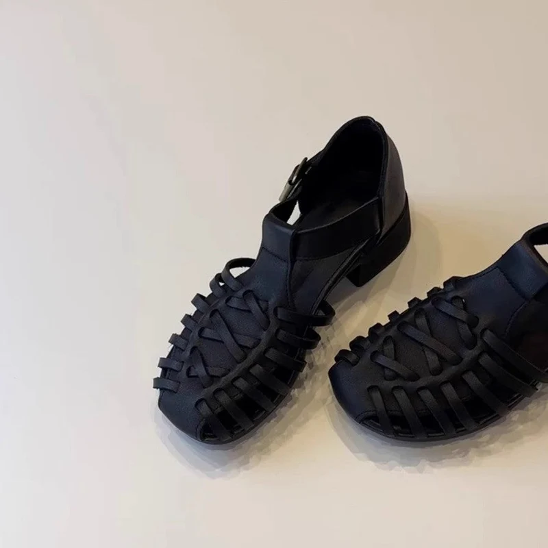 Damen Sandalen im trendigen Gitterdesign mit Blockabsatz Nord Taschen
