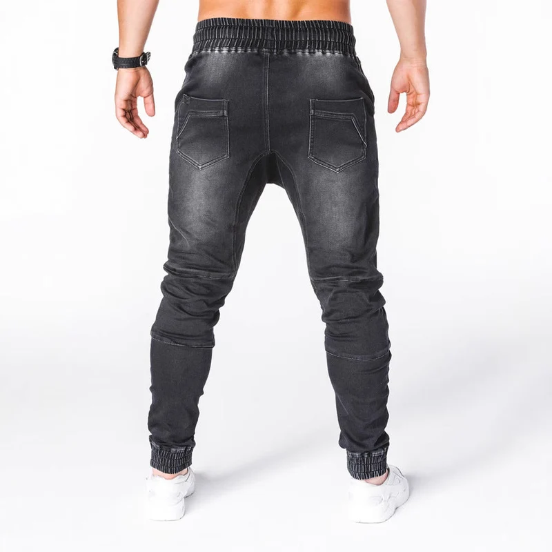 Herren Jogginghose im modernen Skinny Fit mit dehnbarer Baumwollmischung und sportlichen Details