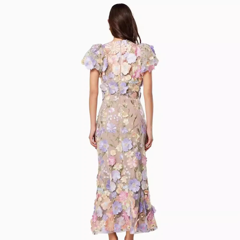 Damen Blumenkleid mit 3D-Blütenapplikationen