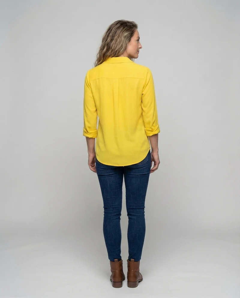 Damen leichte Hemdbluse mit lockerem Schnitt.