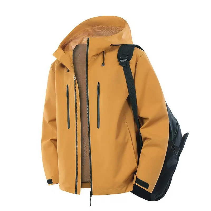 Damen Funktionsjacke mit wasserabweisendem Material und praktischen Reißverschlusstaschen