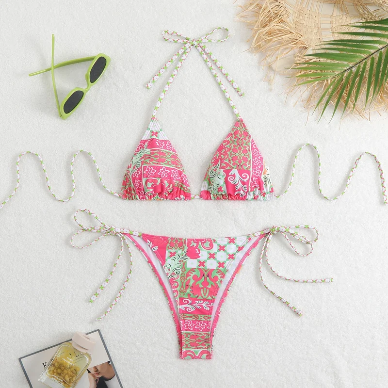 Damen Triangel-Bikini-Set mit verspieltem Blumenmuster und feinen BindNord Taschenändern