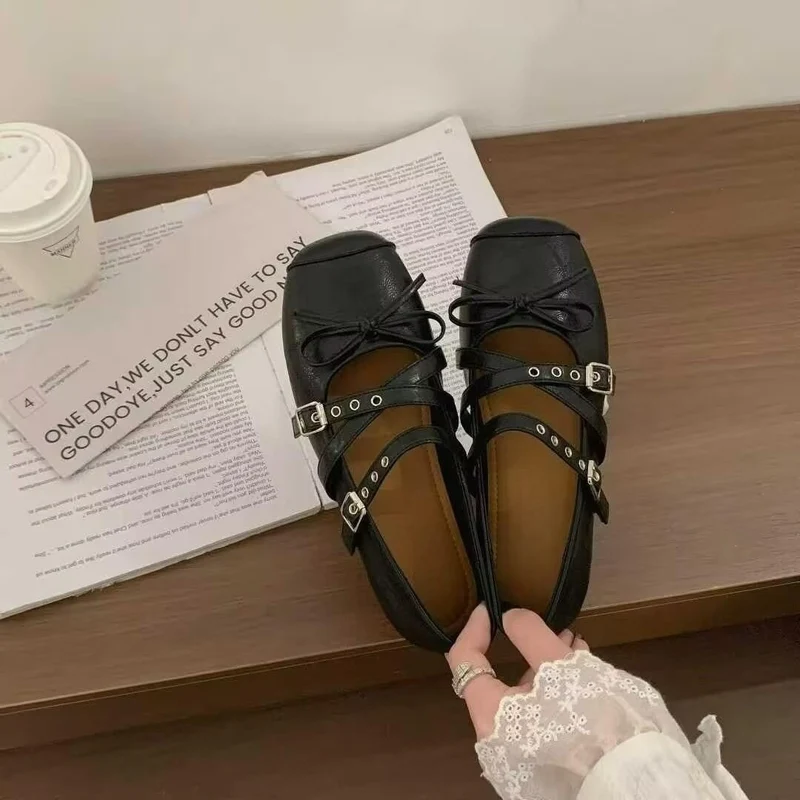 Damen Ballerina-Schuhe mit dekorativen Doppelschnallen und modischen Schleifen