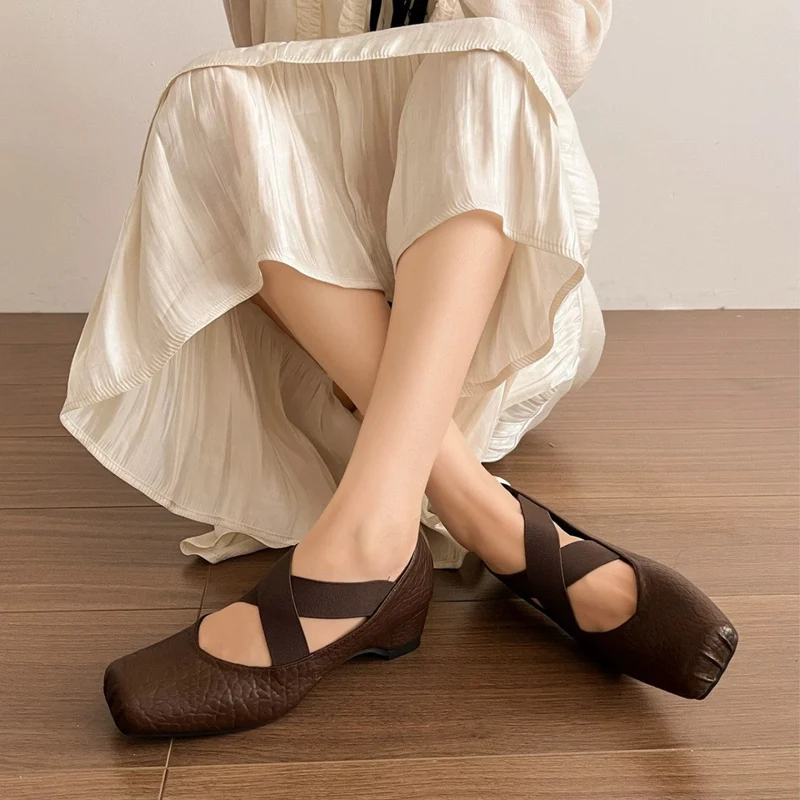 Damen Elegante Ballerinas mit dehnbarem Überkreuz-Riemen